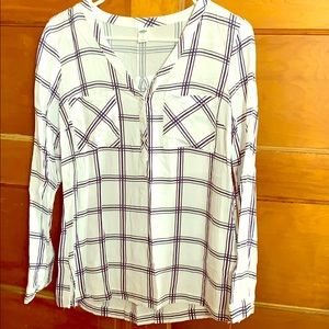 Old Navy quarter button up blouse.